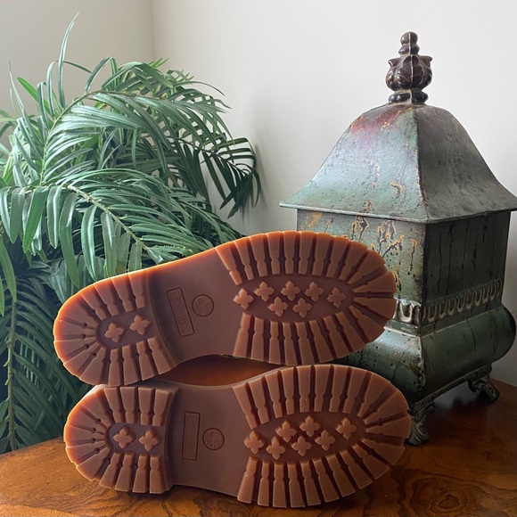 Timberland Premium 6” Waterproof Bright Orange Boots - Picture 4 of 8